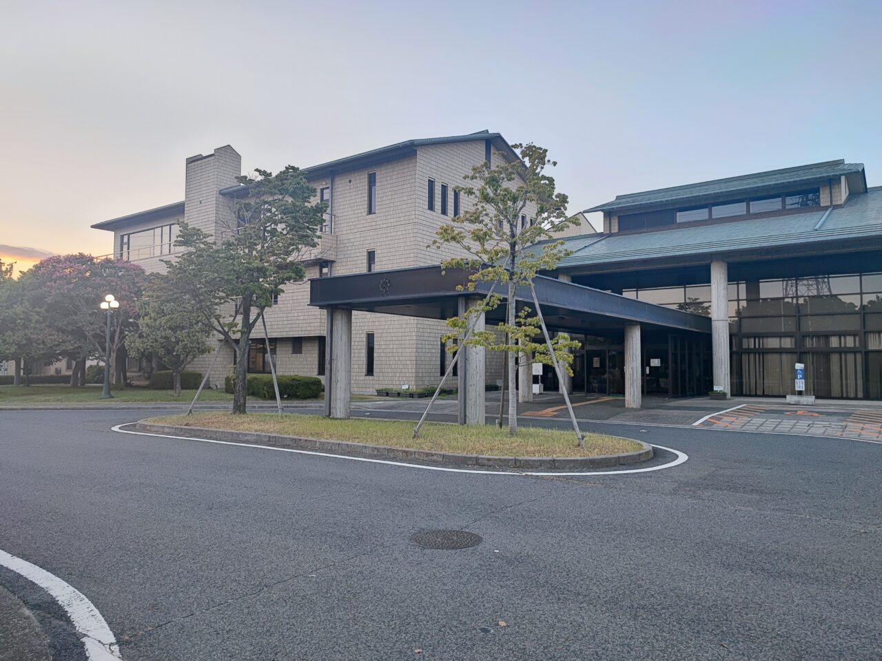 蓮田市役所