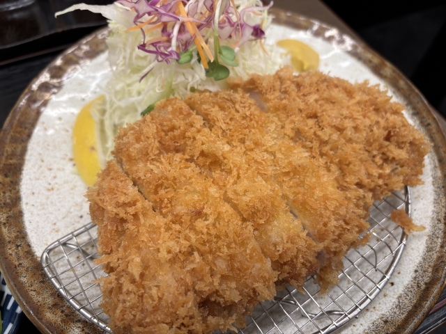 厚切りとんかつ よし平