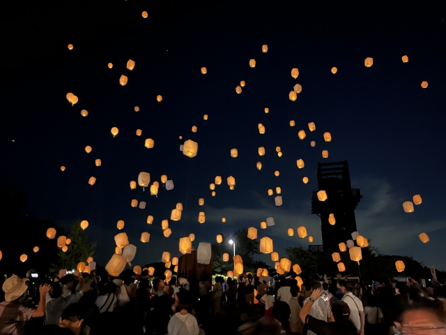 夜空に願いを。スカイランタン