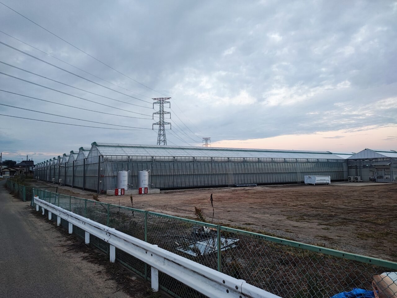 イチゴノオカプロジェクト（第1期工事）のイチゴハウスが完成