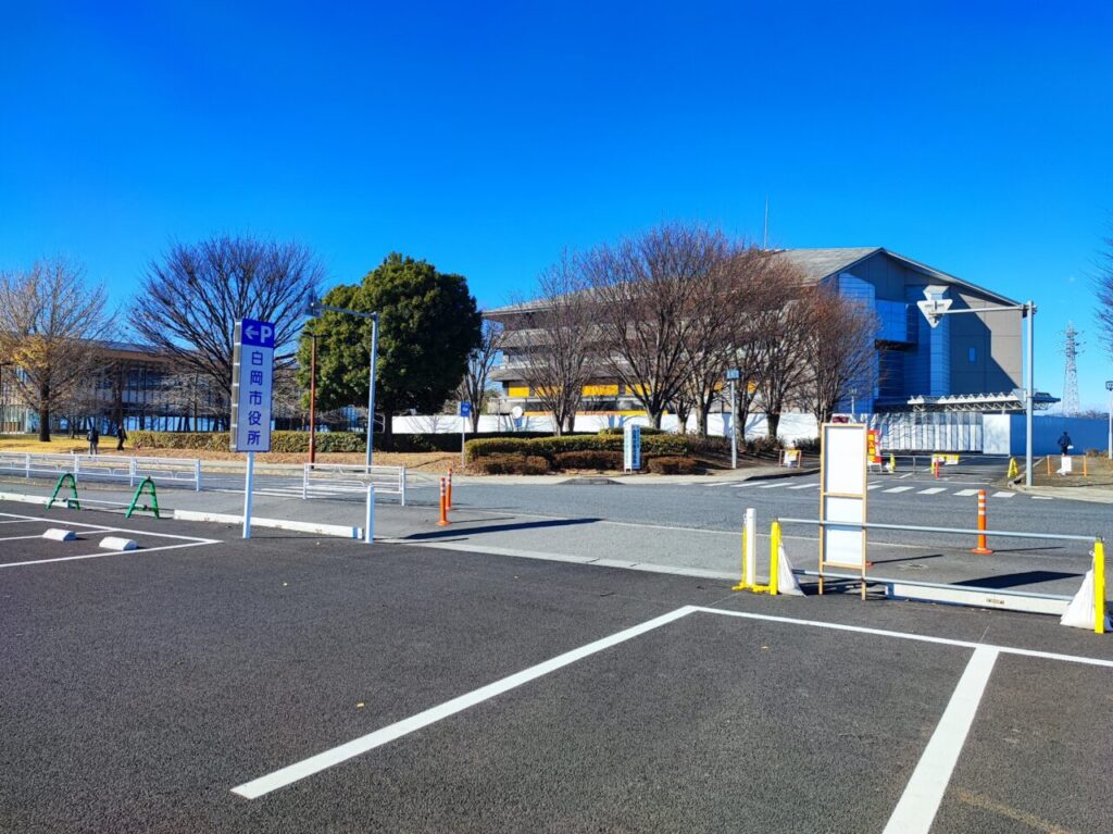 白岡市役所の仮設庁舎が15日オープン