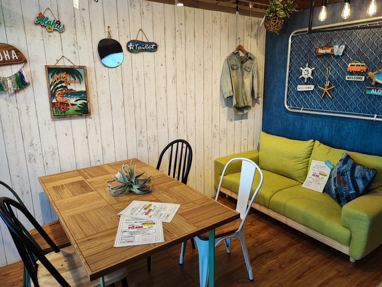 大型古着専門店「古着倉庫」とアウトレット家具ショップ「JOYLY」