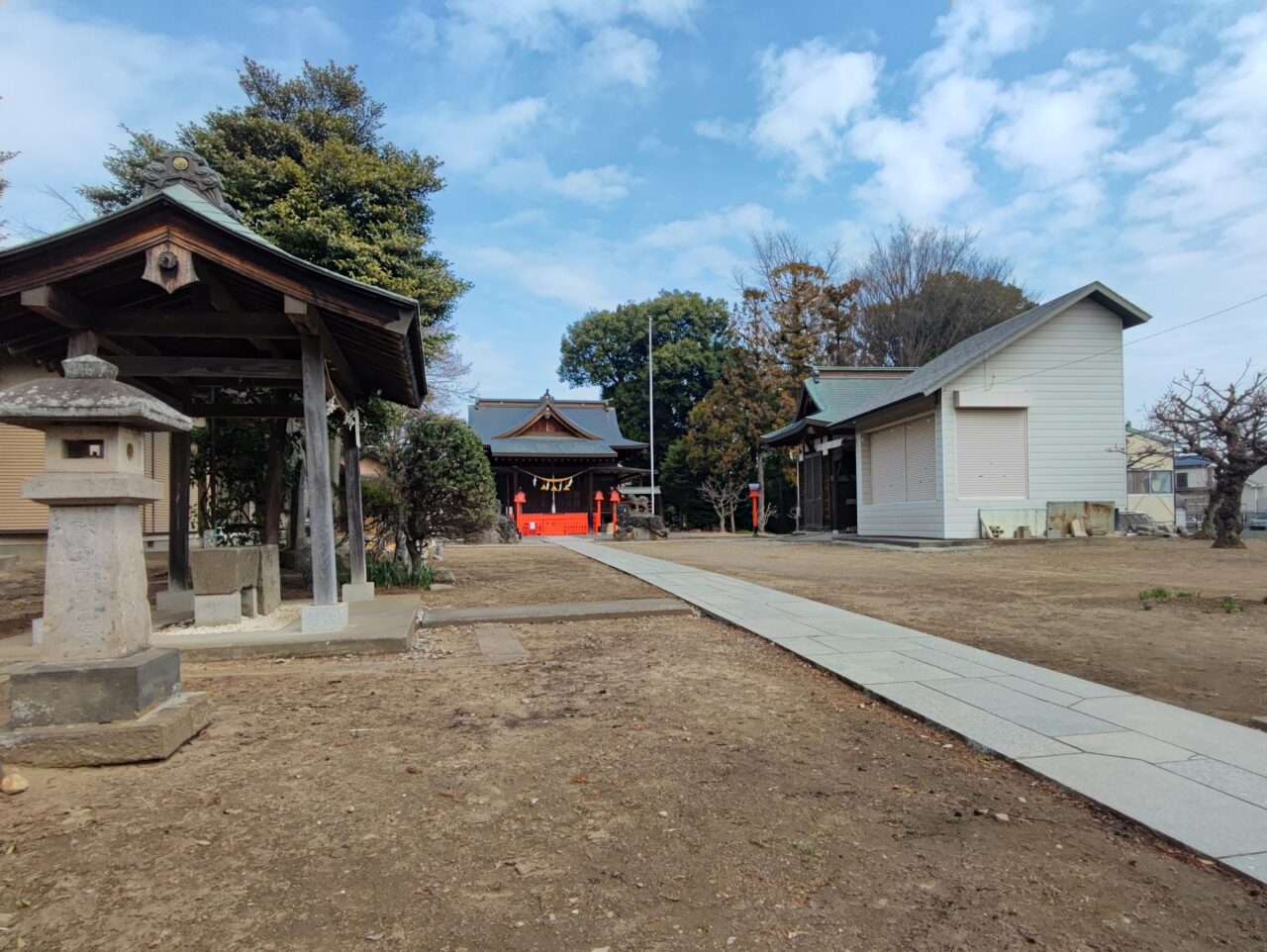高岩天満神社の境内にて「大杉神社春まつり」