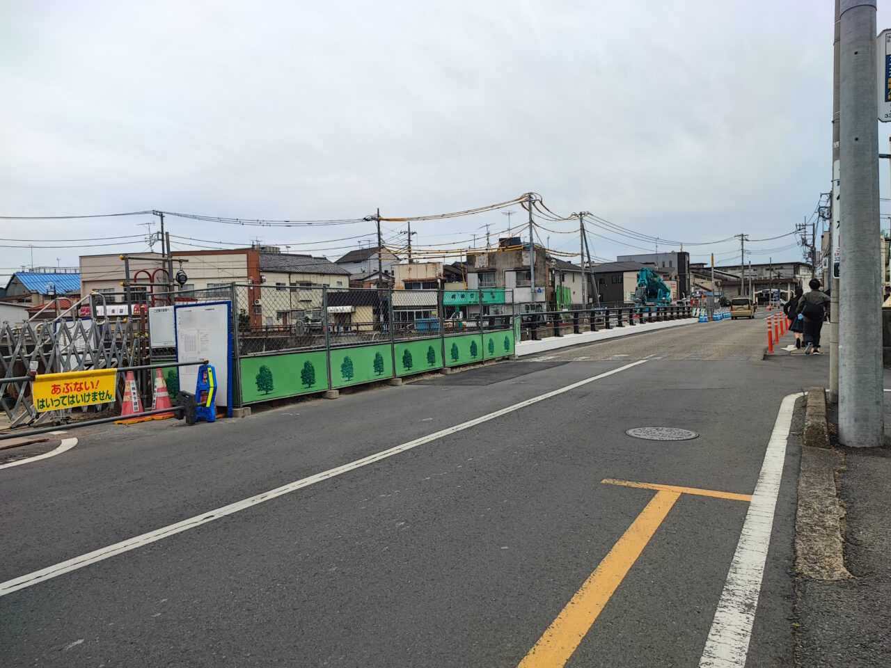東武動物公園駅東口・古川橋「歩行者交通規制」