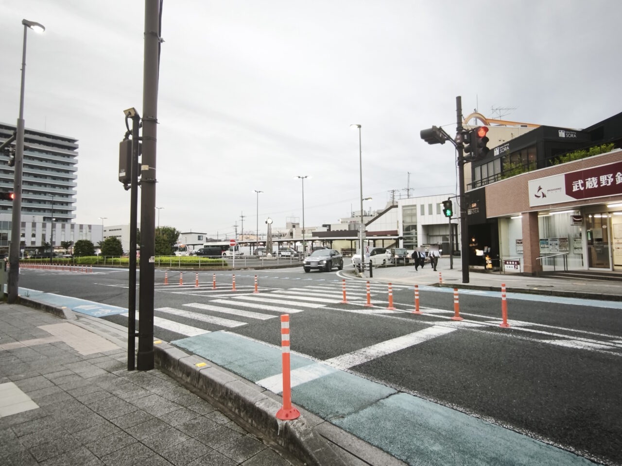 新築移転オープン「埼玉りそな銀行 蓮田支店」りそな de marche