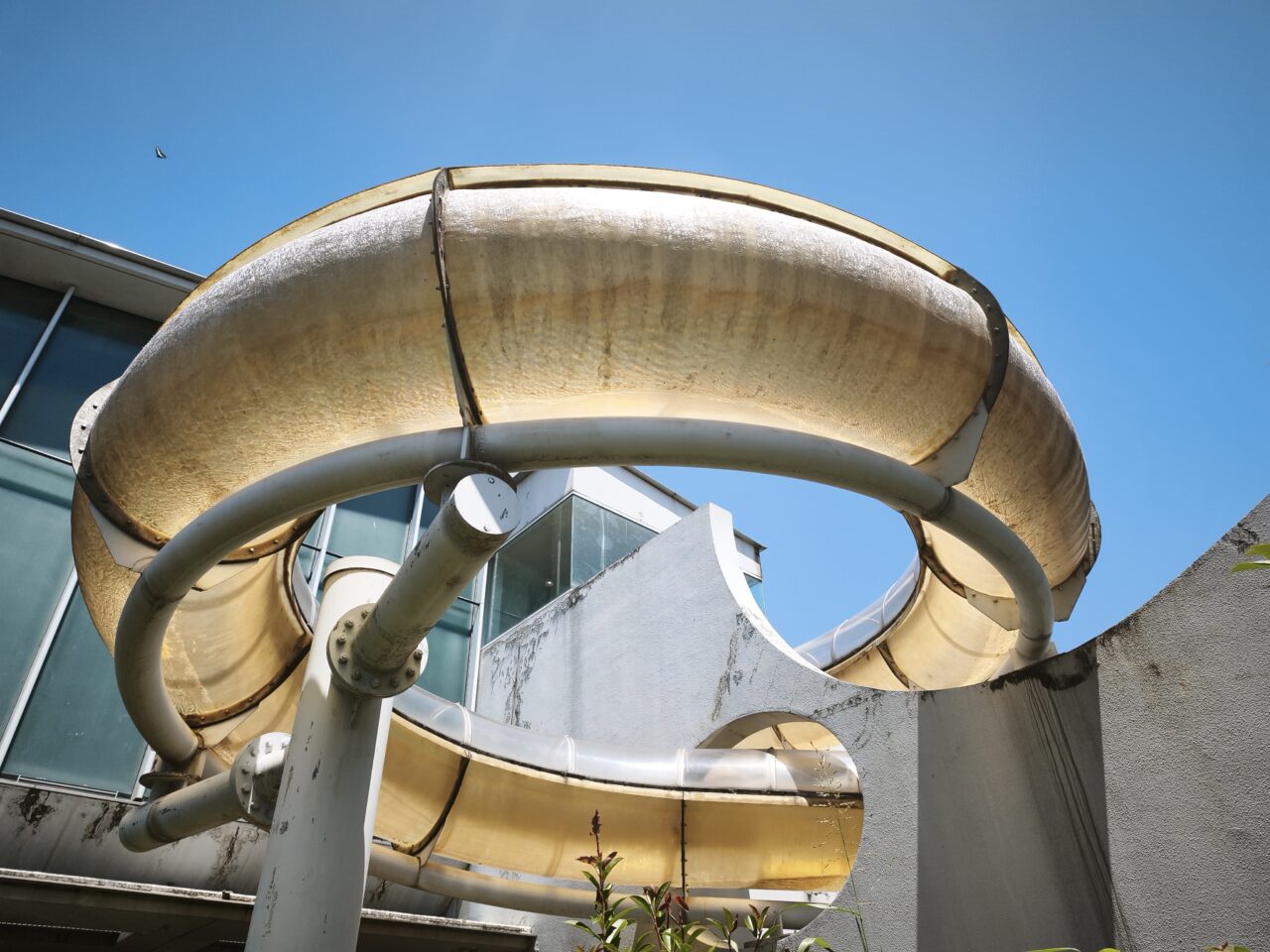 白岡市B＆G海洋センター「ウォータースライダー」