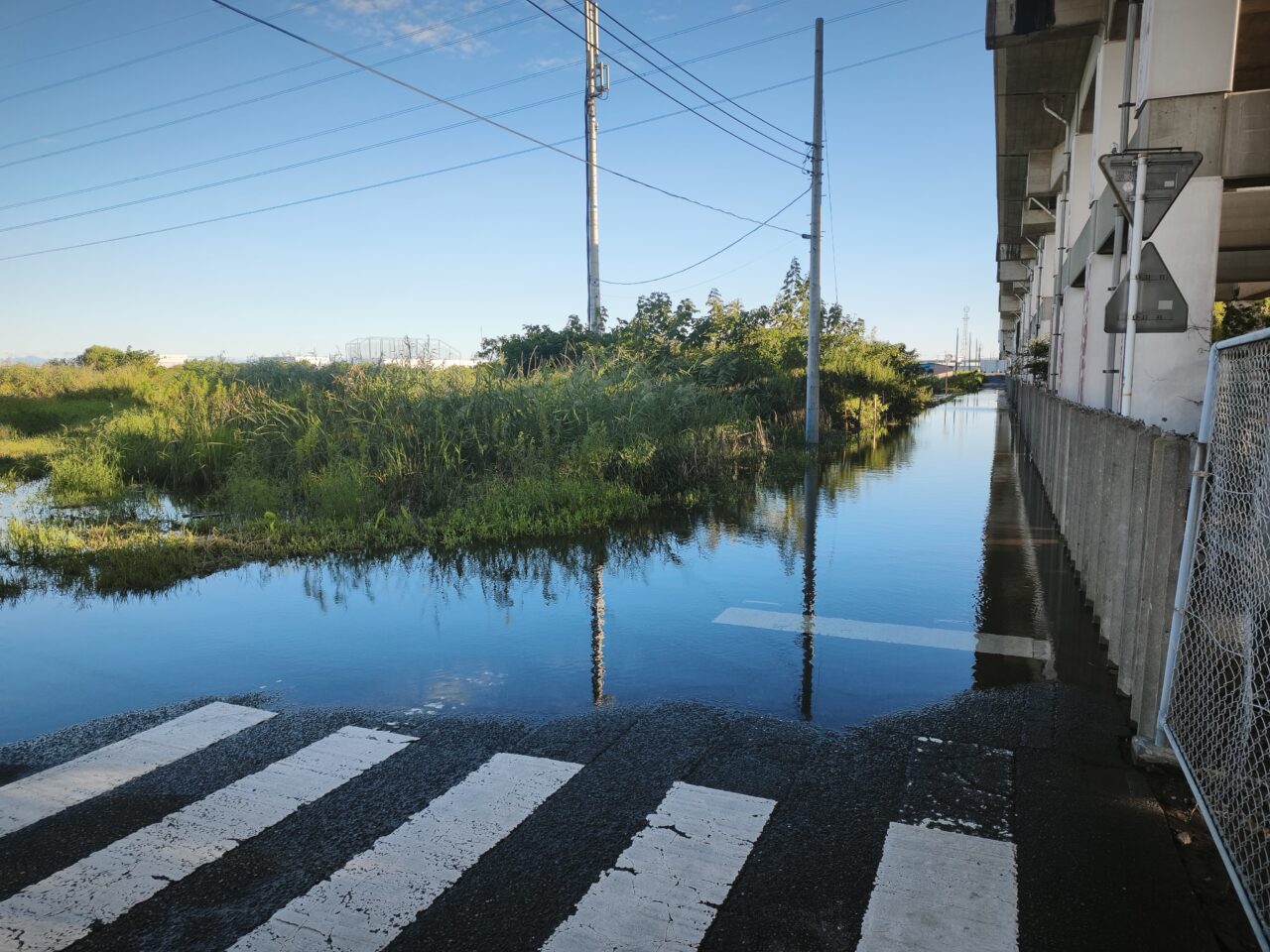 台風25号で篠津地区の道路が冠水